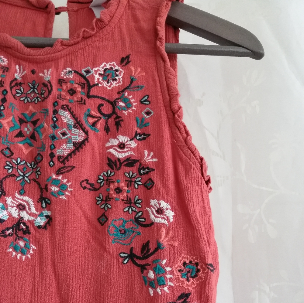 Beautiful Red Embroiderd Tank - Picture 2 of 2